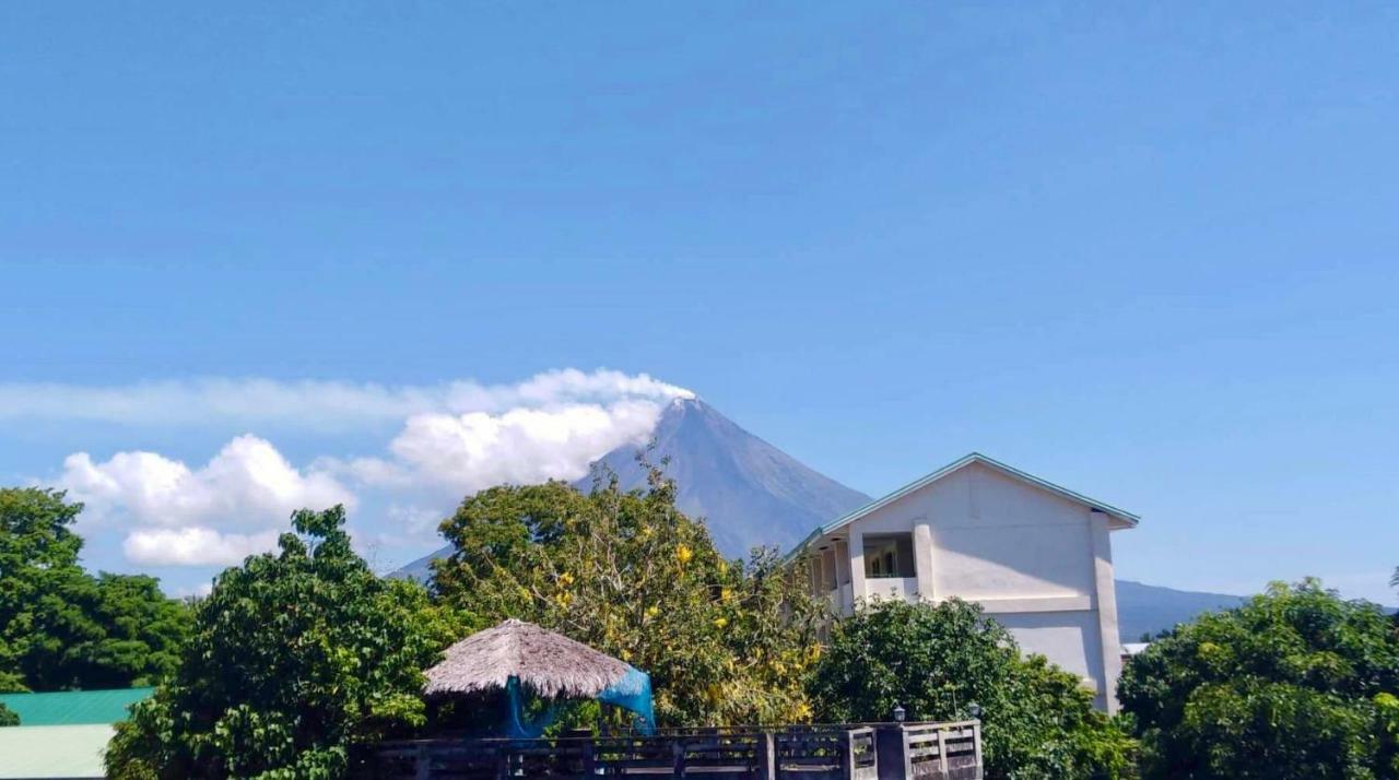Balai Tinay Guesthouse Legazpi Dış mekan fotoğraf